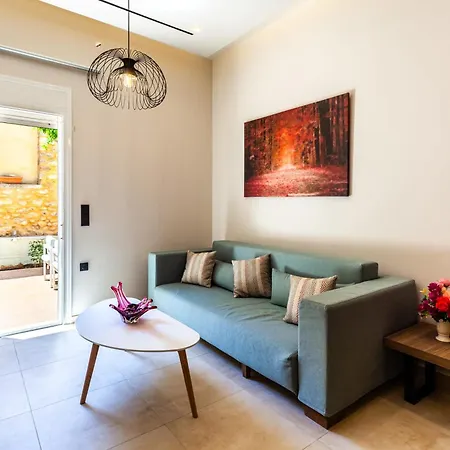 Gem Retreats Hidden In The Center קלמאטה