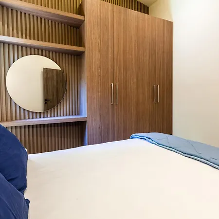 Gem Retreats Hidden In The Center דירה